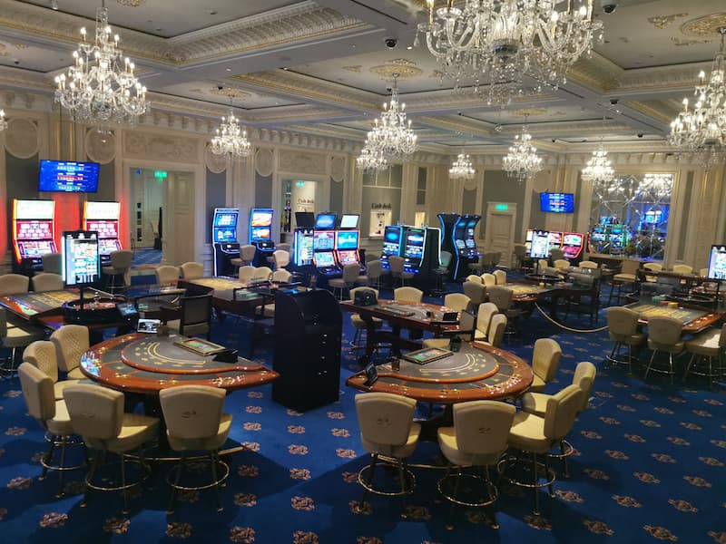 Игровой зал казино Shangri La Киев