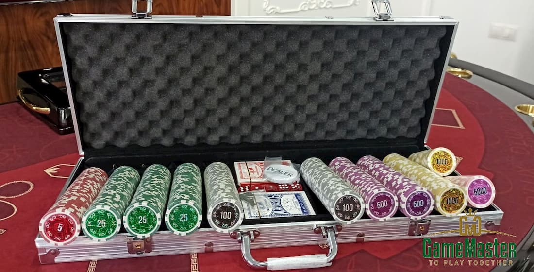 Профессиональный покерный набор на 500 фишек с номиналом
