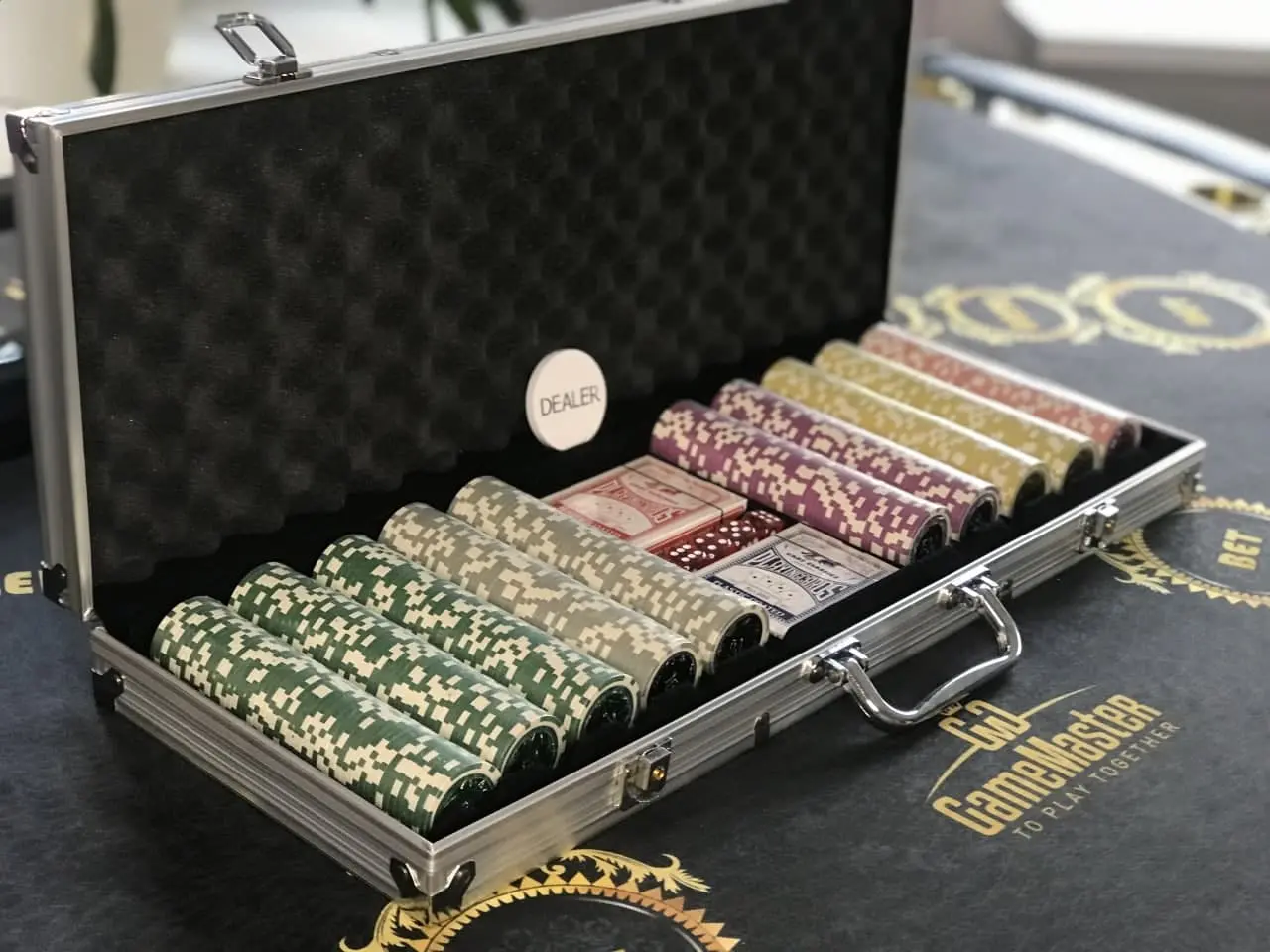 Комплектация покерного набора